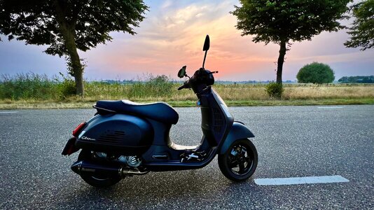 Vespa GTS Motorscooter 2019 model geen HPE, dus geen gedoe met olie (Akra)