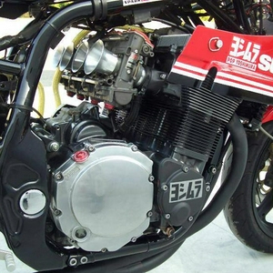 suzuki-gs-1000-r-replica-4.jpg