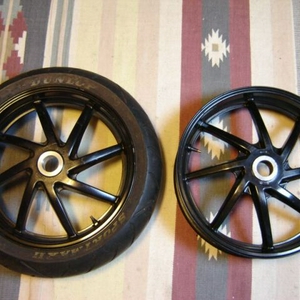 17inch RVF NC35 vs 18inch VFR NC30