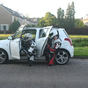 auto kneedown