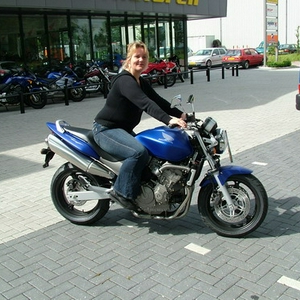 janice cb600 klein.jpg