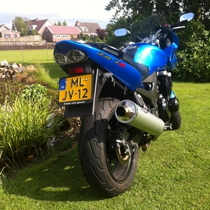 Kawasaki ZR7-S