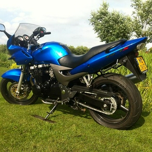 Foto kawa ZR7-S