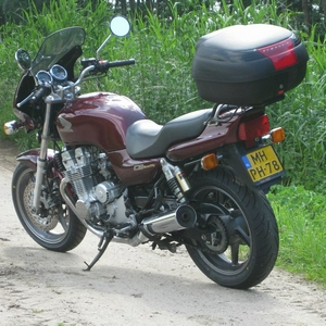 CB750