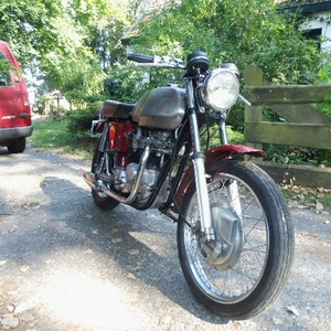 triumph 1972 008.JPG
