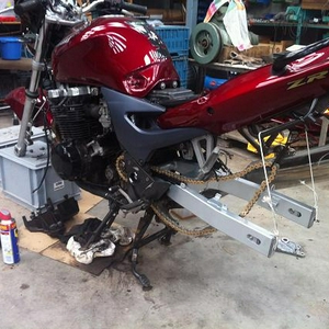 Kawasaki zr7