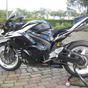zwarte cbr600rr 004.JPG