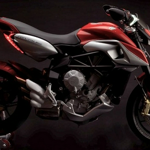 2013-mv-agusta-rivale-800-preview 5.jpg