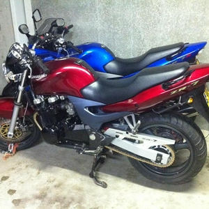 Kawasaki zr7