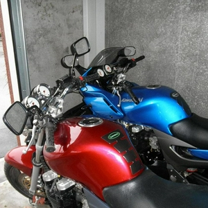 Kawasaki zr7