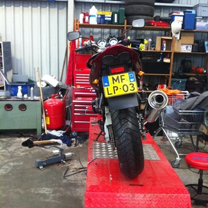 Kawasaki zr7