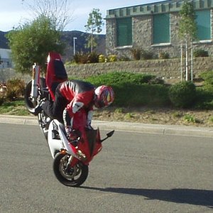stoppie.jpg