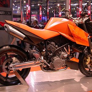 ktm1.jpg