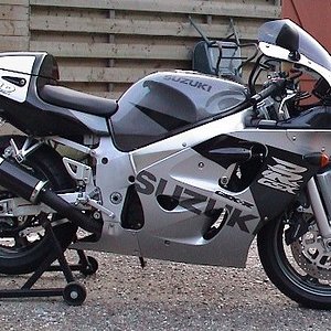 GSX-R600 Rechterkant3.jpg