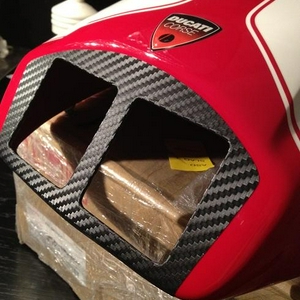 monoseat 3M carbon sticker.JPG