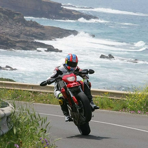 hypermotard_wheelie.jpg