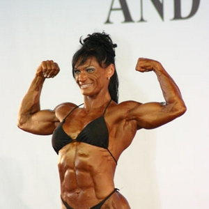 claudia-partenza-italiaanse-bodybuildster-11.jpg