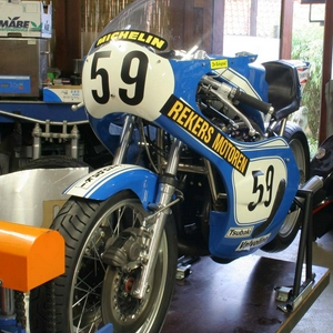 TZ250.jpg