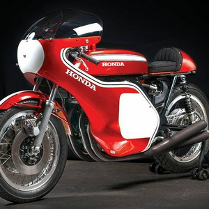 Honda cafe racer with no lights.jpg