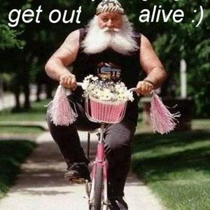 grijze man roze fiets.jpg