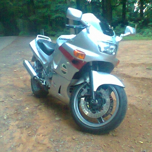 zzr001