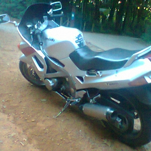 zzr002