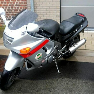 zzr003
