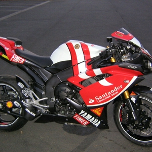 Yamaha_R1_Santander_11.jpg