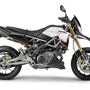 2013-Aprilia-Dorsoduro-750ABS2_r.jpg