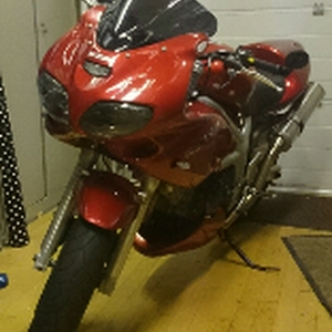 Sv650 in garage
