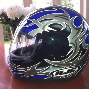 HJC helm XS 1 keer gedragen € 30,-