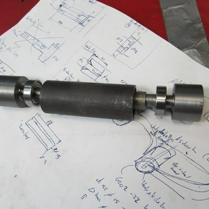 scharnierpunt swingarm.jpg