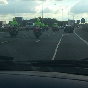 motor agenten op de snelweg