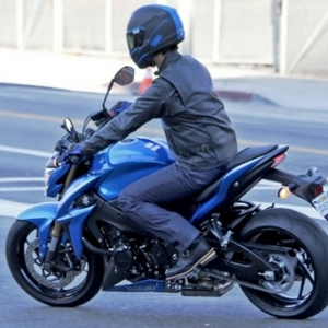 2015-Suzuki-GSX-S1000-2.jpg