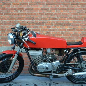 GT250 1.jpg