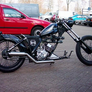 hrdb04_mb_mopedchop.jpg