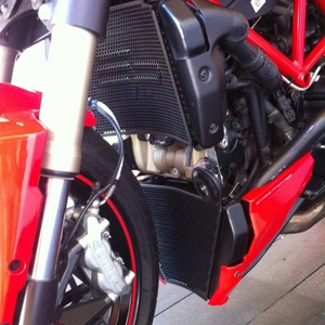 SF848 radiator