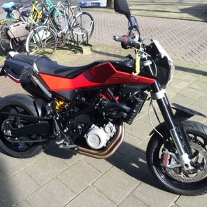HuskySeb Nuda