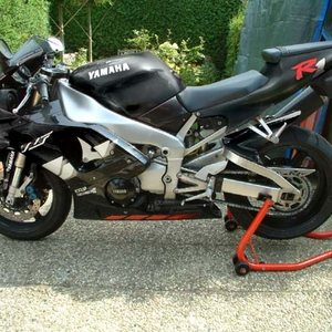 R1zwart3.jpg