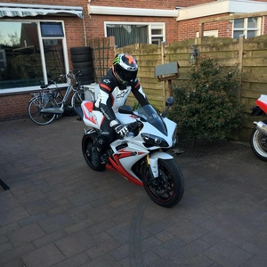 R1