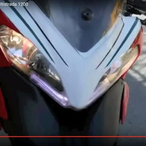 multistrada tricolore 03.jpg