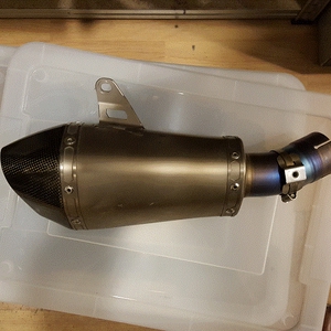 Akrapovic demper kawasaki zx10r.gif