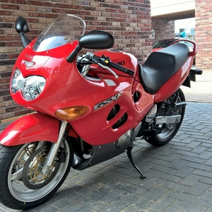 Suzuki GSX-F 600