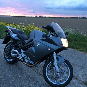 f800st