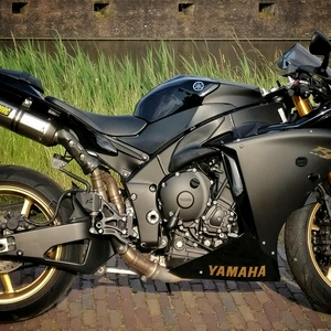 2009 R1 Van Nikolai