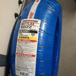 TK: Slick Bridgestone achterband 190