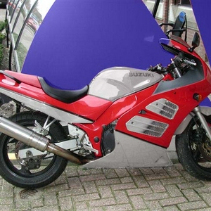 RF600R4.jpg