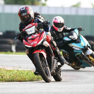 race-2.jpg