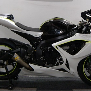 GSXR 750 K7
