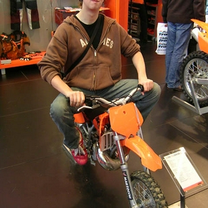 poser1.jpg